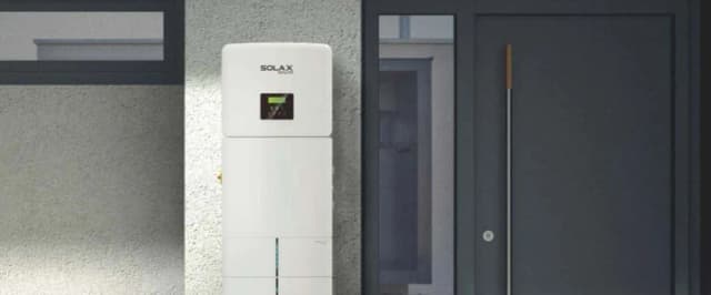 Inwerter hybrydowy: poznaj jego zalety i uniknij wysokich kosztów energii